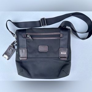 TUMI Alpha Bravo Beale Mini Messenger